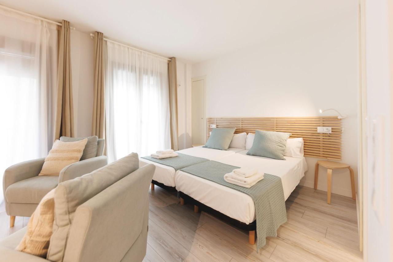 Bravissimo Placa Catalunya 1-2, Studio Apartment Gérone Extérieur photo